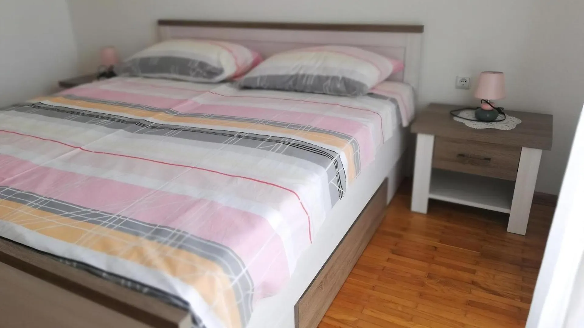 Apartment Appartement Mit Balkon Und Meerblick Silo  Croatia