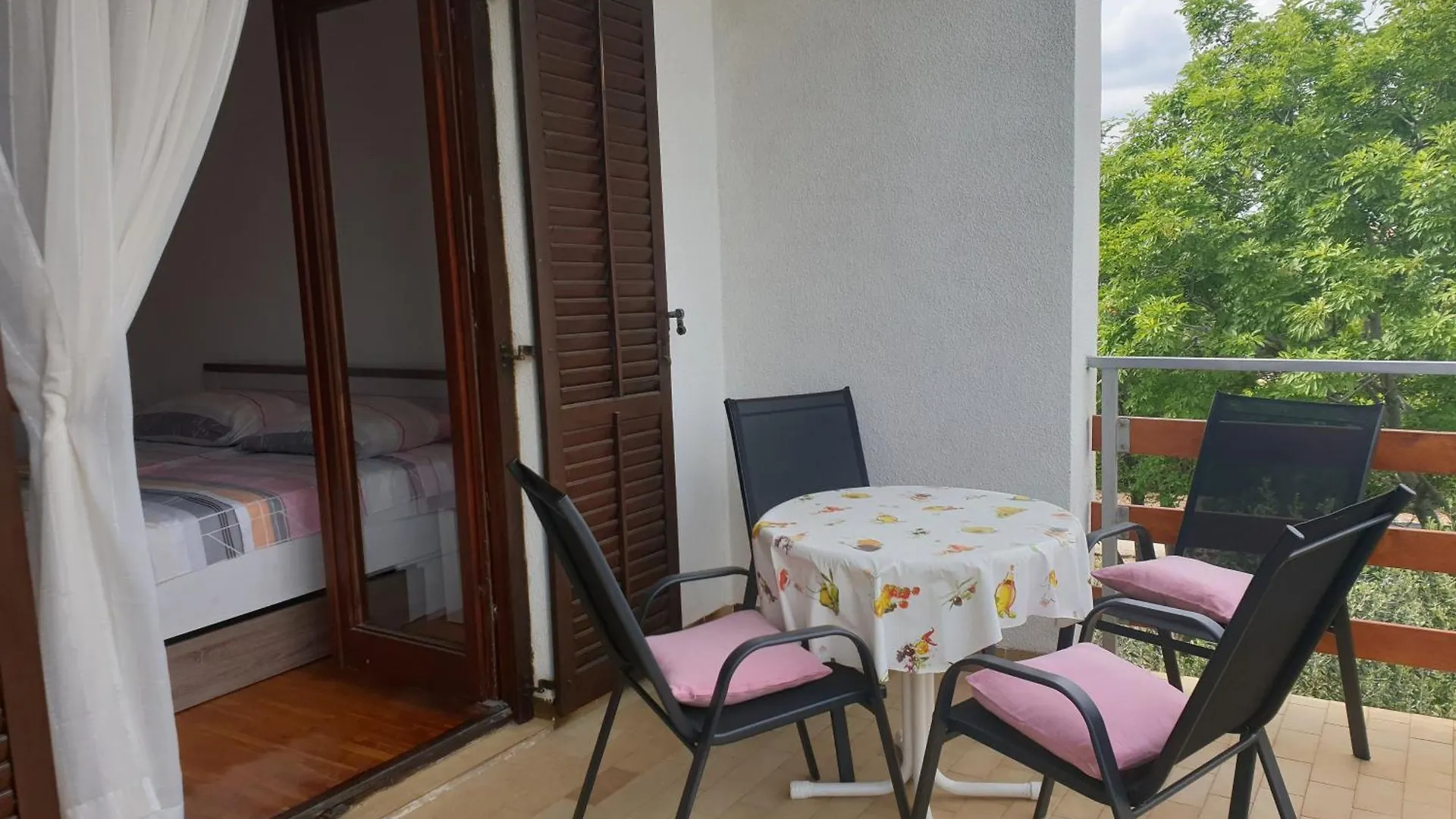 Appartement Mit Balkon Und Meerblick Silo  0*, Silo (Krk)